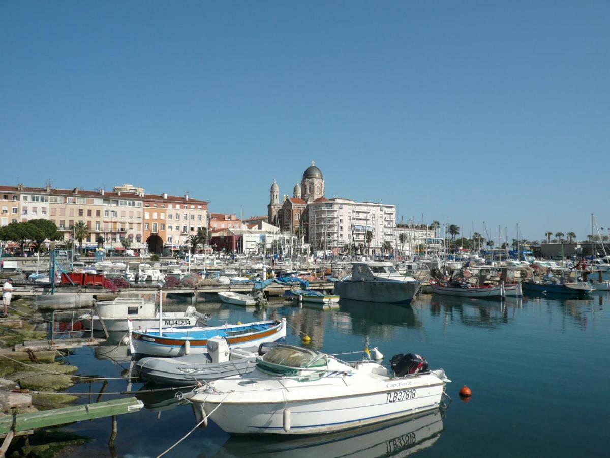 Appartamento Le Panorama Fréjus Esterno foto