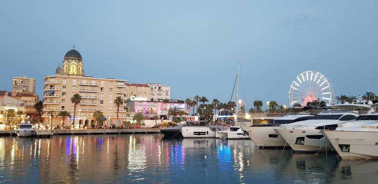 Appartamento Le Panorama Fréjus Esterno foto